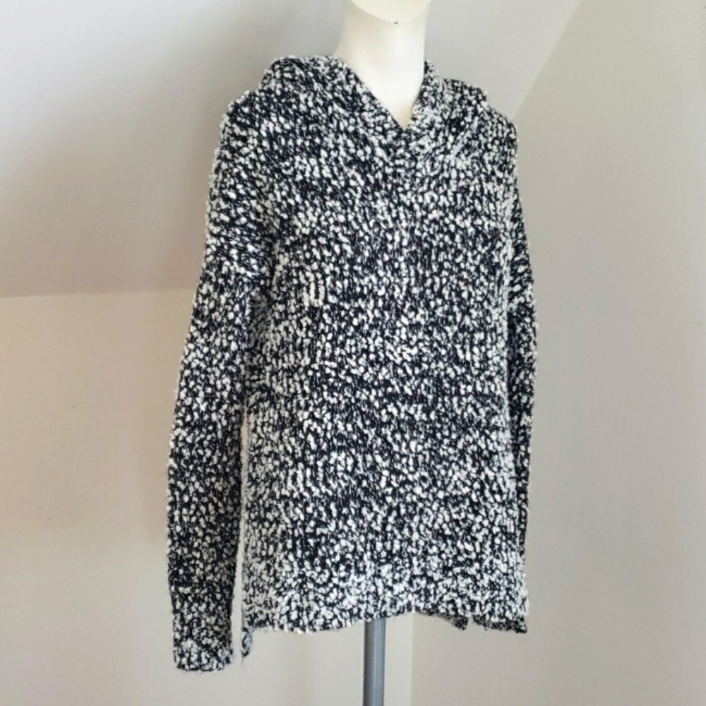 Hollister Co. Womens Boucle Knit Hooded Pullover Sweater Black White Hi Low Sz S